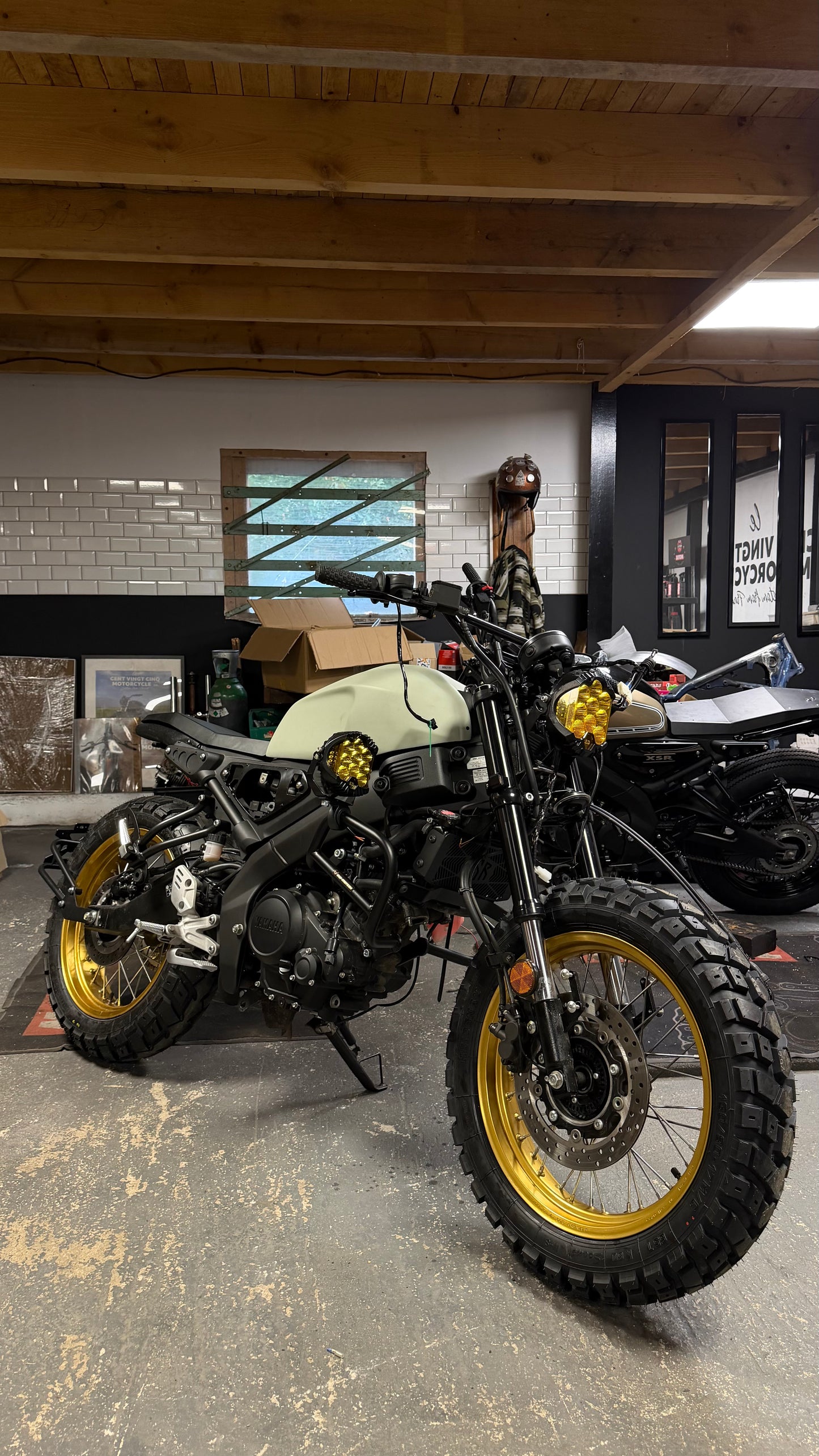 Get & Champagne – Série limitée XSR 125 par Le Cent Vingt Cinq! Réserve dès maintenant